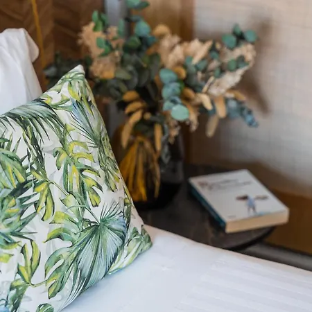 Victoria Project - - Private Parking